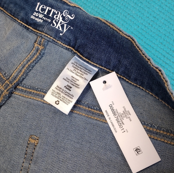 Terra & Sky Women's Tummy Control High Rise Straight Jeans 20WP - Picture 8 of 9